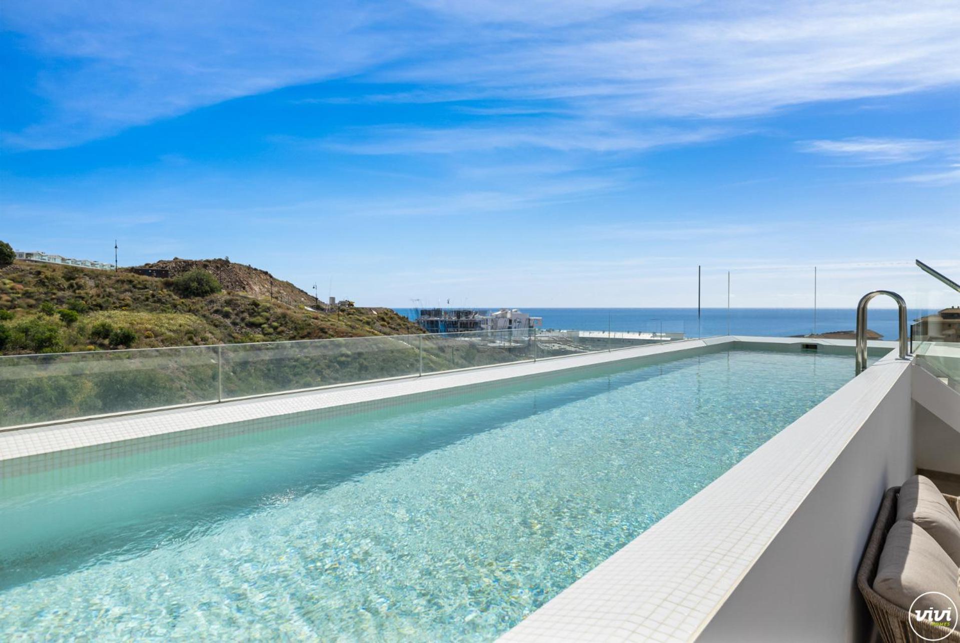 Vivi Homes - Diamond Pool, Gym, Terrace & Sea View Apartamento